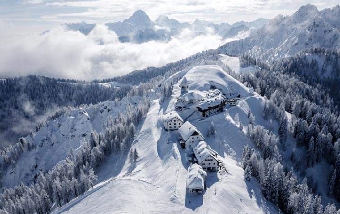 Ski Property in the Alps - the Savills Ski Report 2020/21