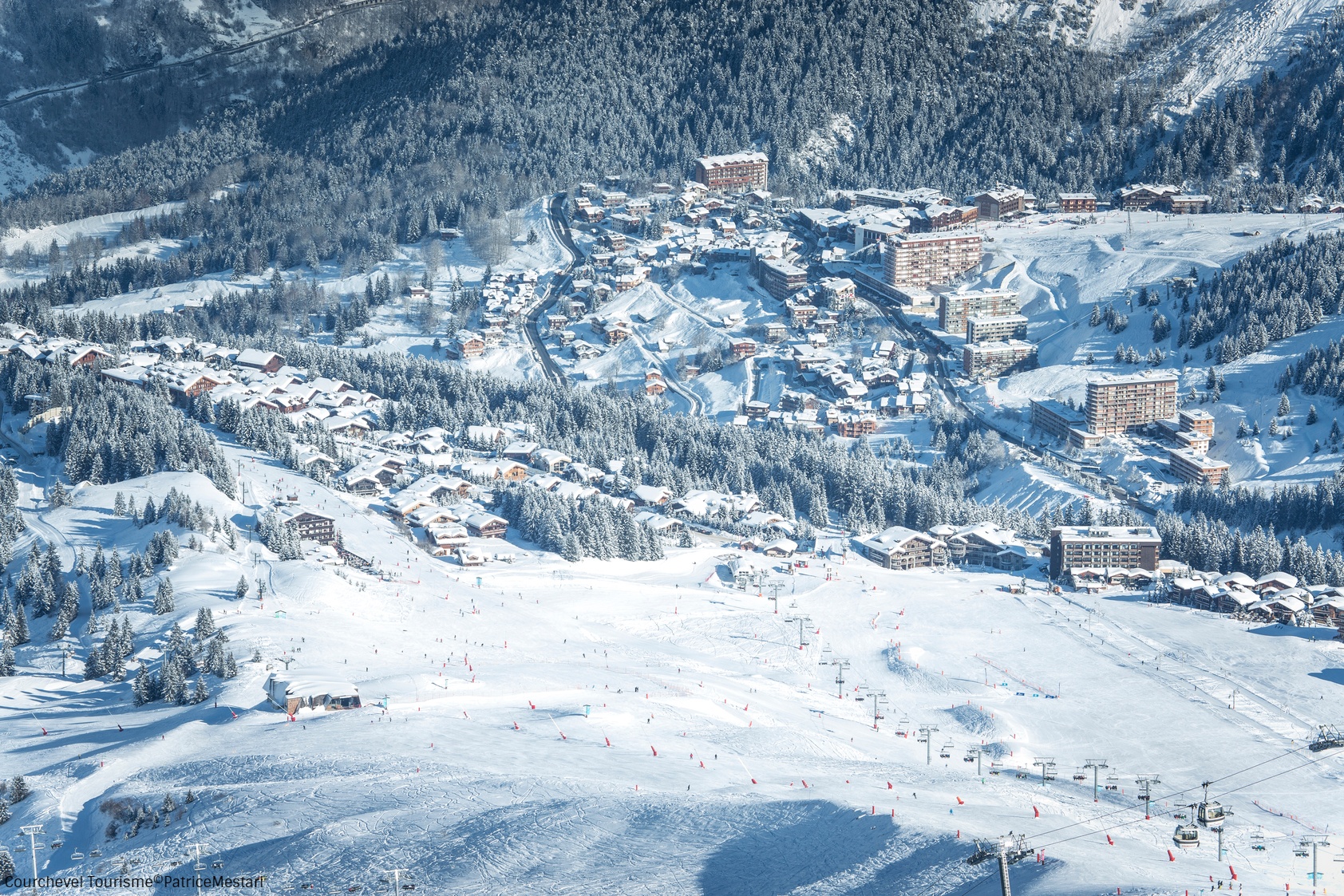 Entdecken Sie die Unendlichkeit des Skigebiets des 3 Vallées